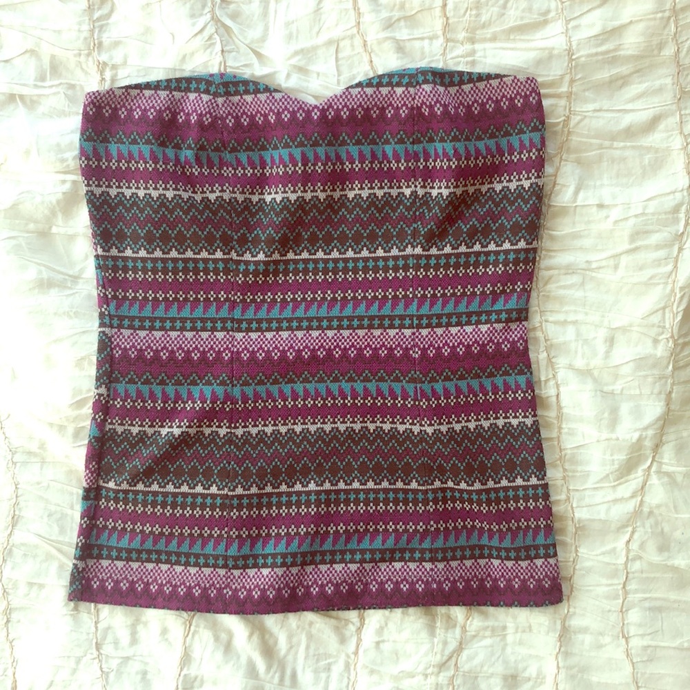 Strapless formfitting summer top sz7